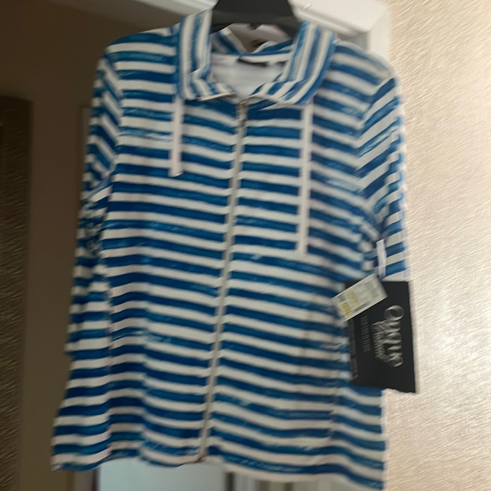 Zip up with 3/4 sleeve